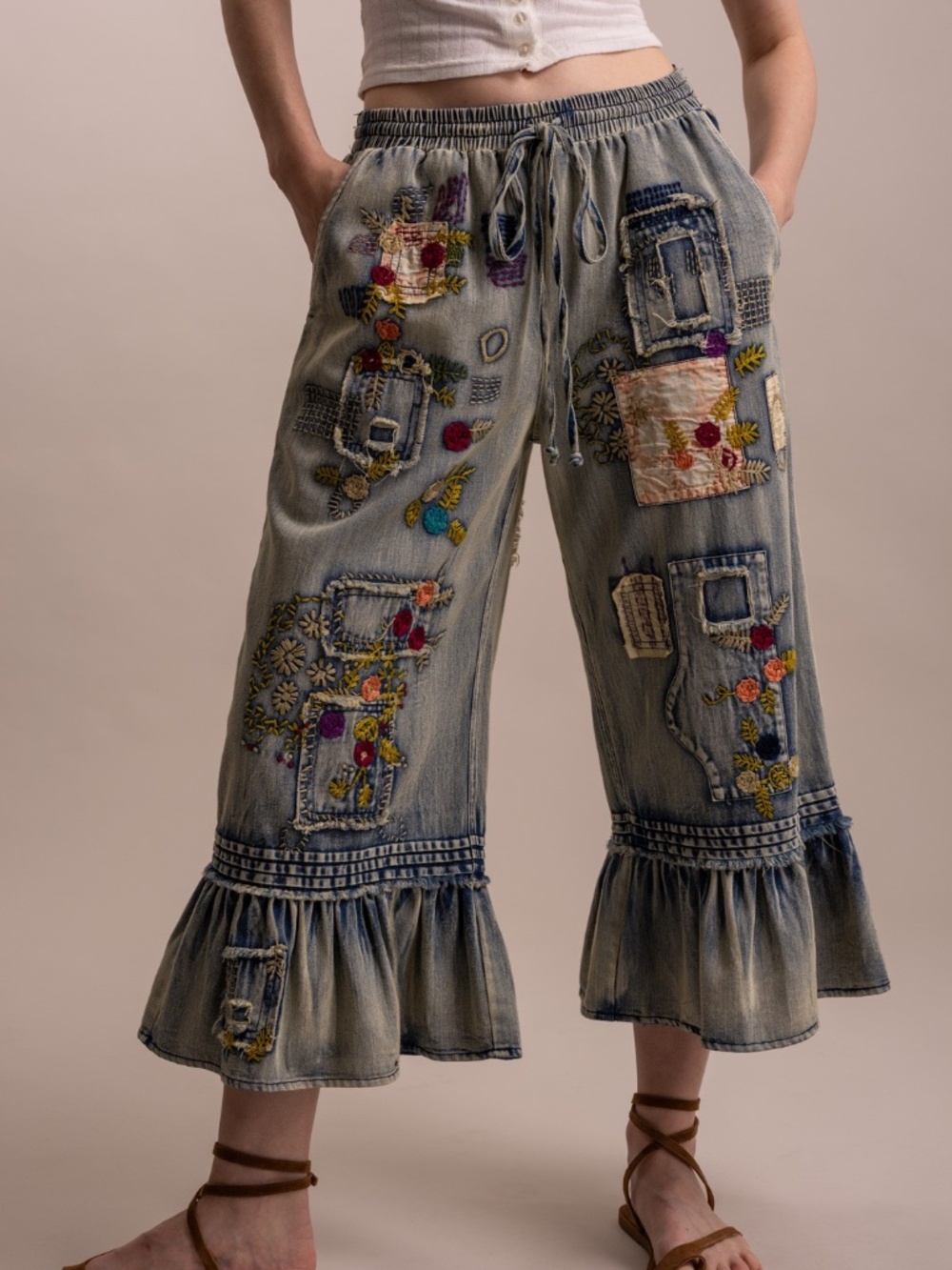 Bluevelvet Mineral Wash Stretch Waist Embroidered Ruffle Hem Cropped Denim pants - Picture 3 of 9